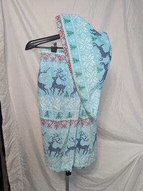 St. Nicholas Square Light Blue Reindeer Wrap Towel Set